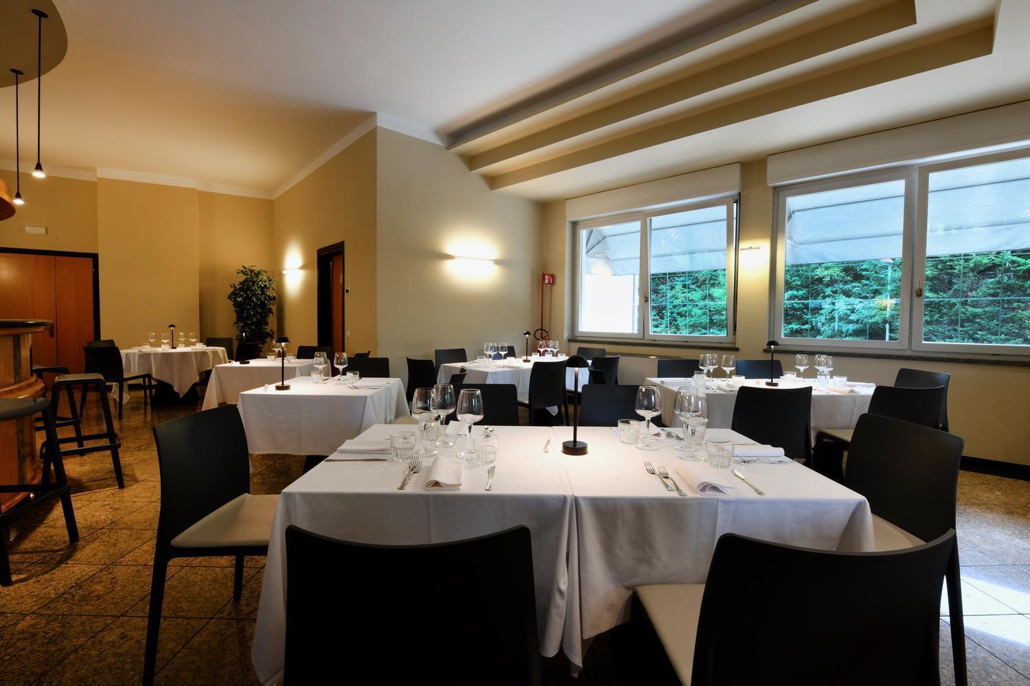 Hotel Internazionale โดโมดอสโซลา ภายนอก รูปภาพ